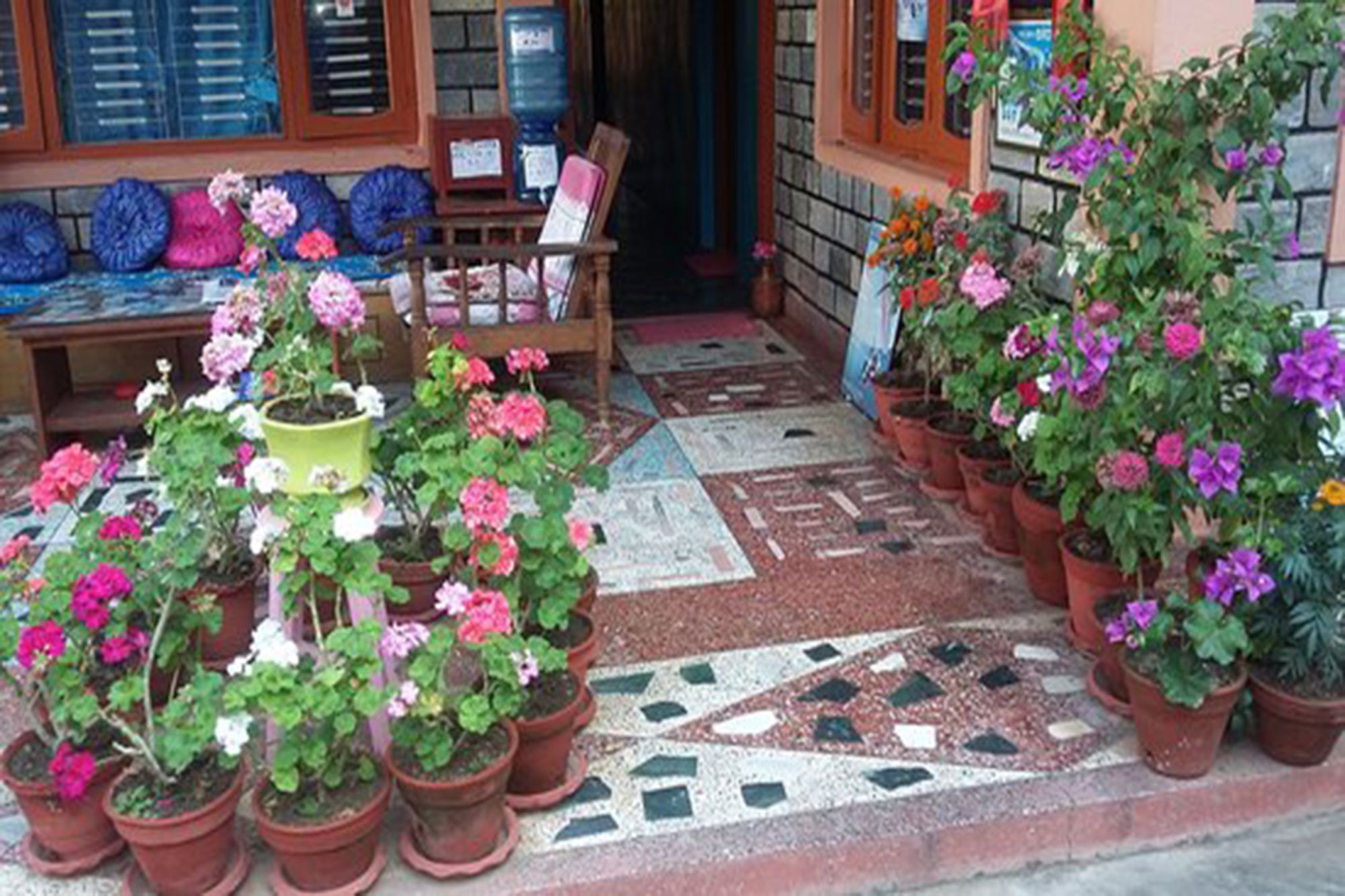 Galaxy Inn Guest House Pokhara Exterior foto
